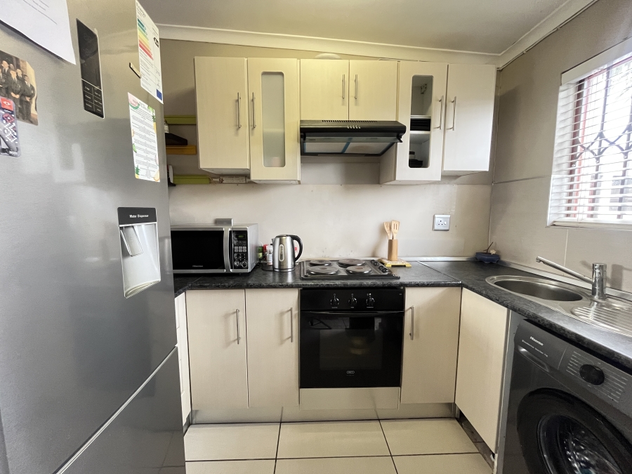 2 Bedroom Property for Sale in Parklands Western Cape